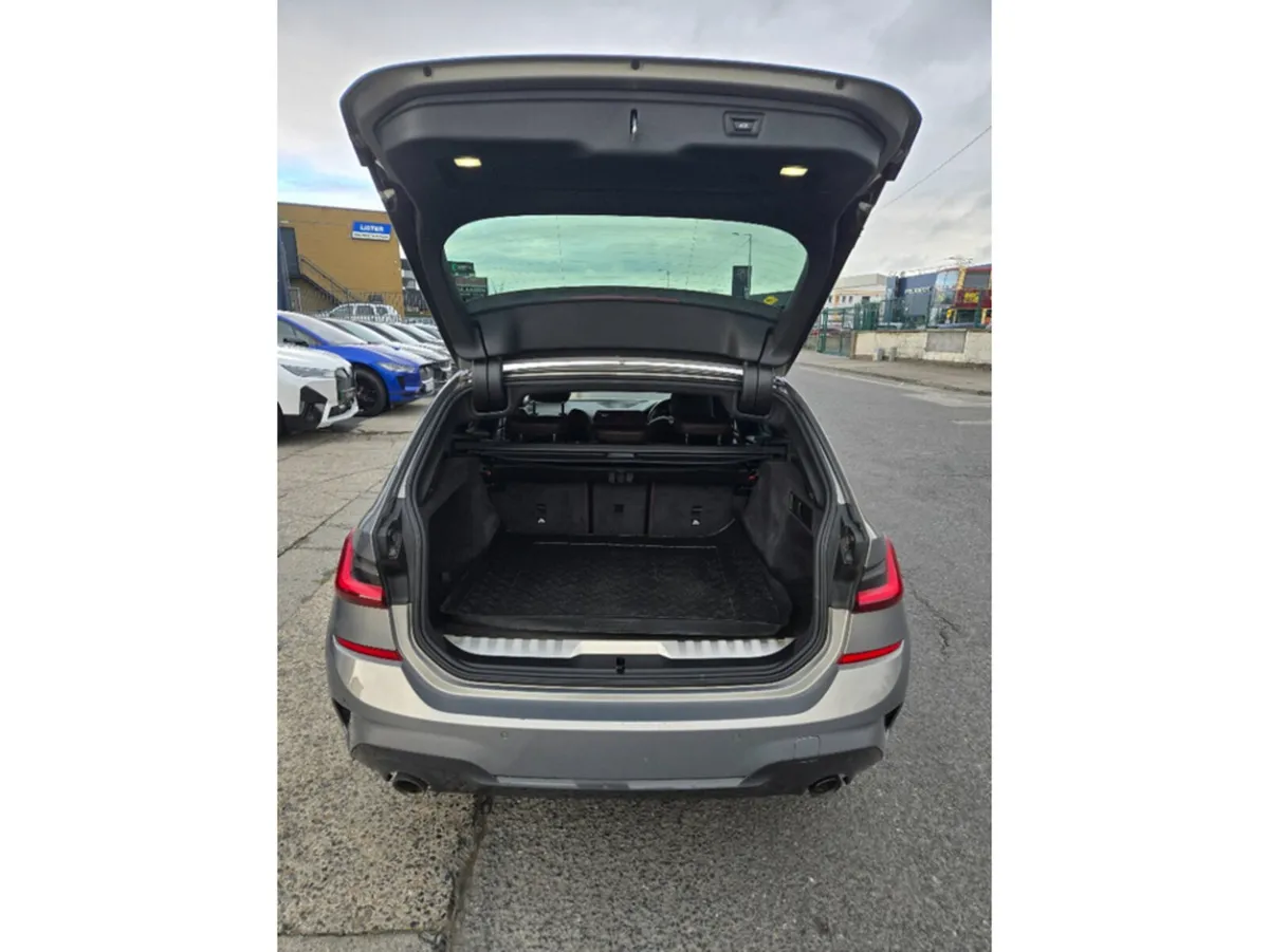 BMW 3-Series Estate, Petrol Plug-in Hybrid, 2021, Grey