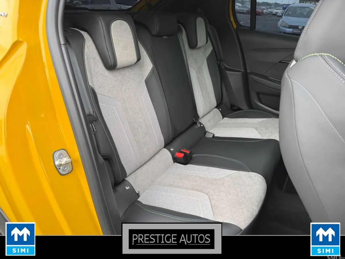 Peugeot 208 Hatchback, Petrol, 2020, Yellow