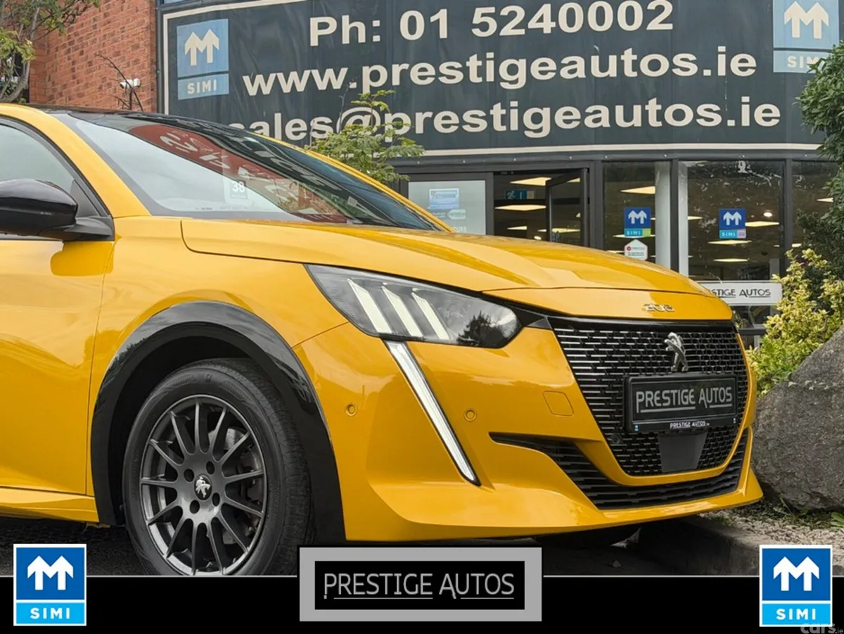 Peugeot 208 Hatchback, Petrol, 2020, Yellow