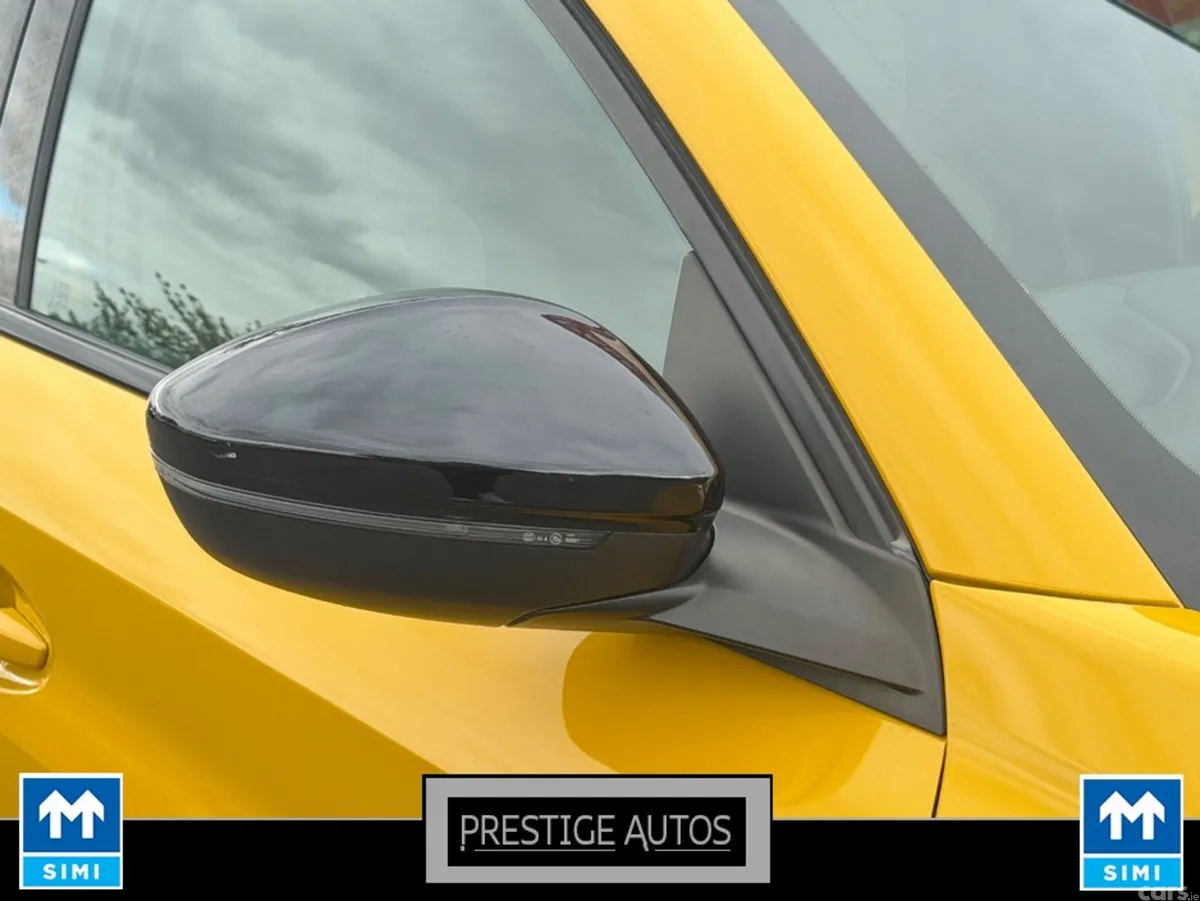 Peugeot 208 Hatchback, Petrol, 2020, Yellow