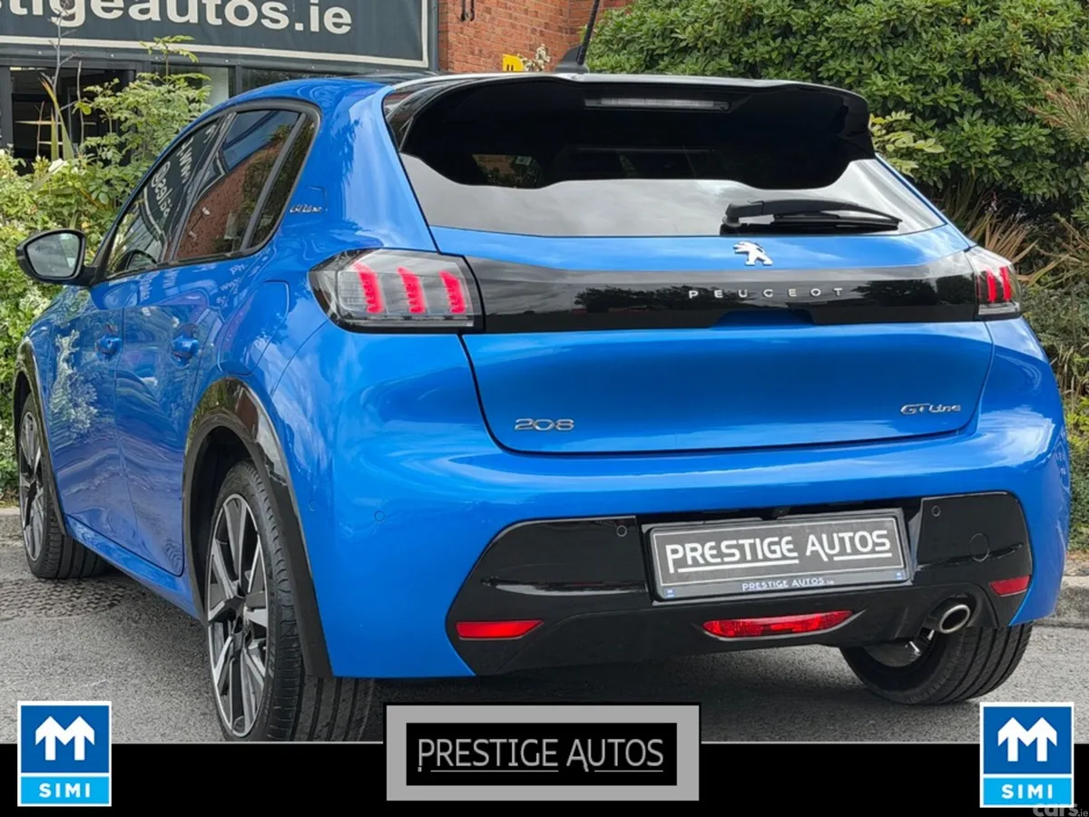 Peugeot 208 Hatchback, Petrol, 2021, Blue