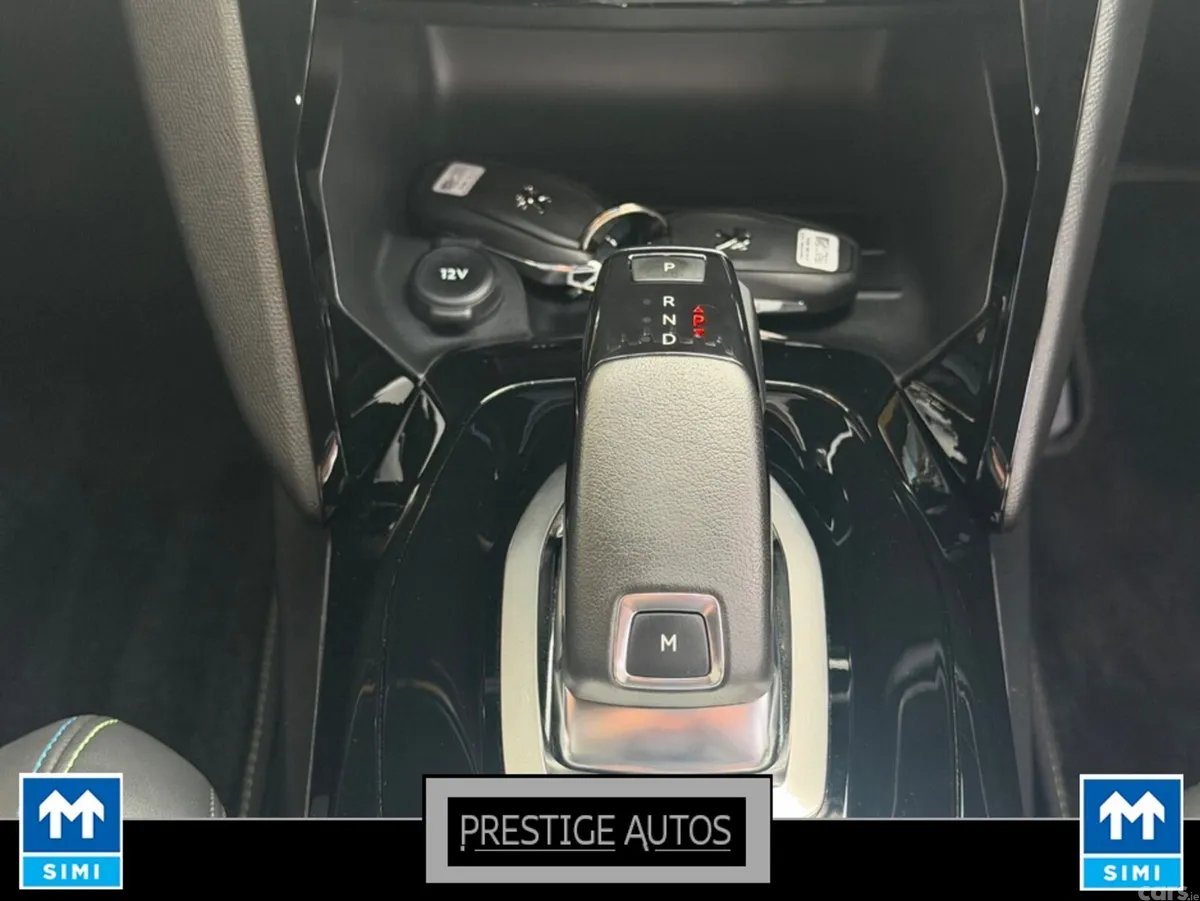 Peugeot 208 Hatchback, Petrol, 2021, Blue