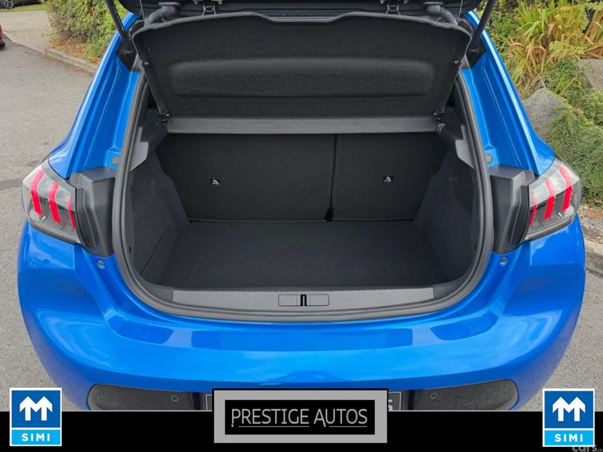 Peugeot 208 Hatchback, Petrol, 2021, Blue