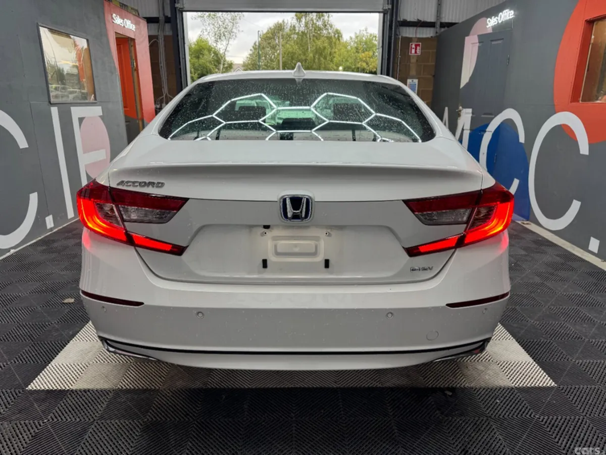 Honda Accord Saloon, Petrol Hybrid, 2022, White