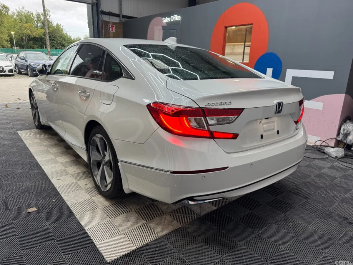 Honda Accord Saloon, Petrol Hybrid, 2022, White