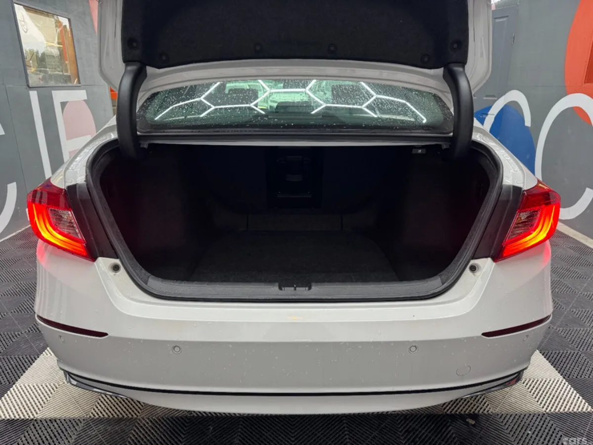 Honda Accord Saloon, Petrol Hybrid, 2022, White