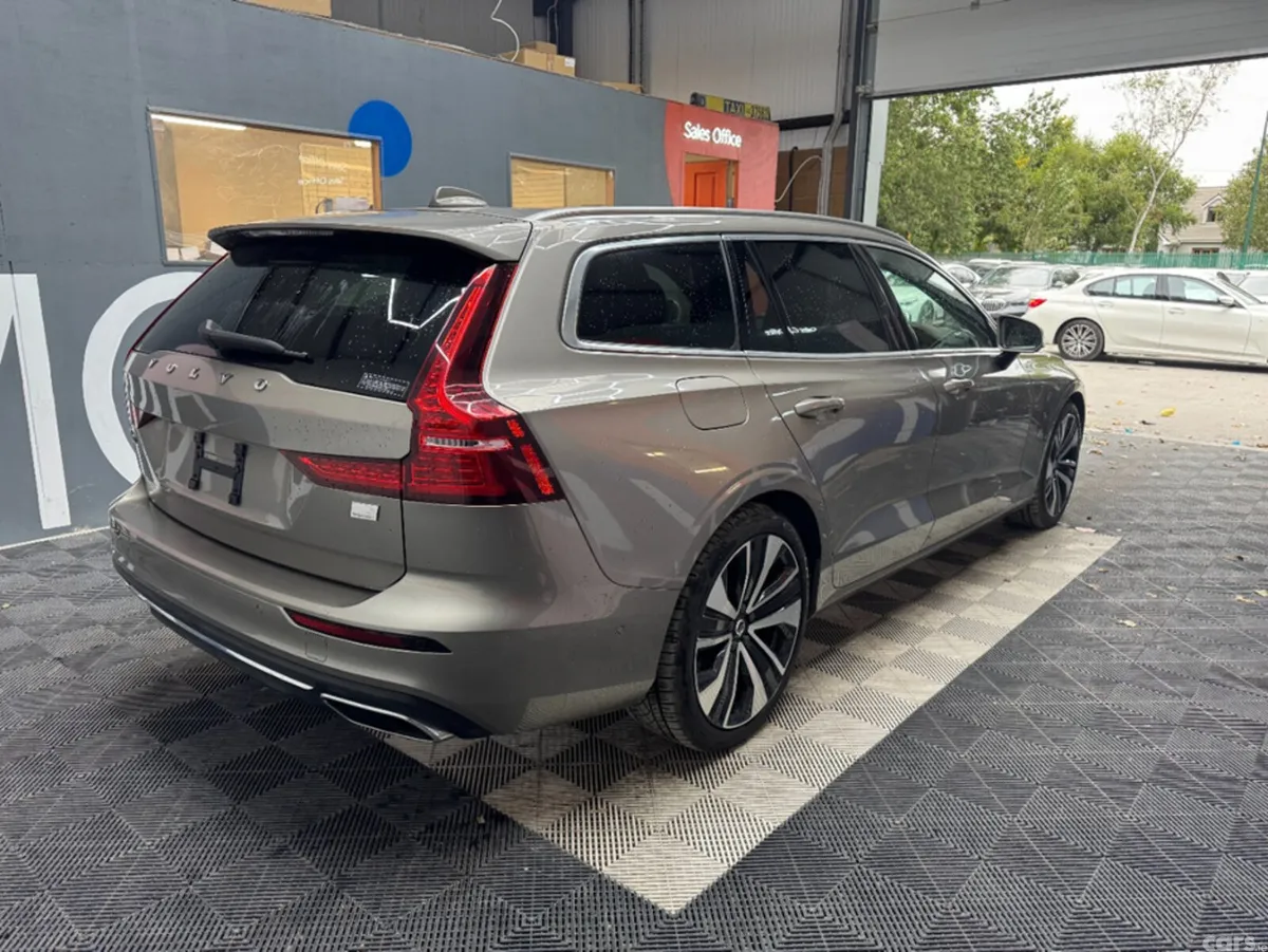 Volvo V60 Estate, Petrol Hybrid, 2021, Grey