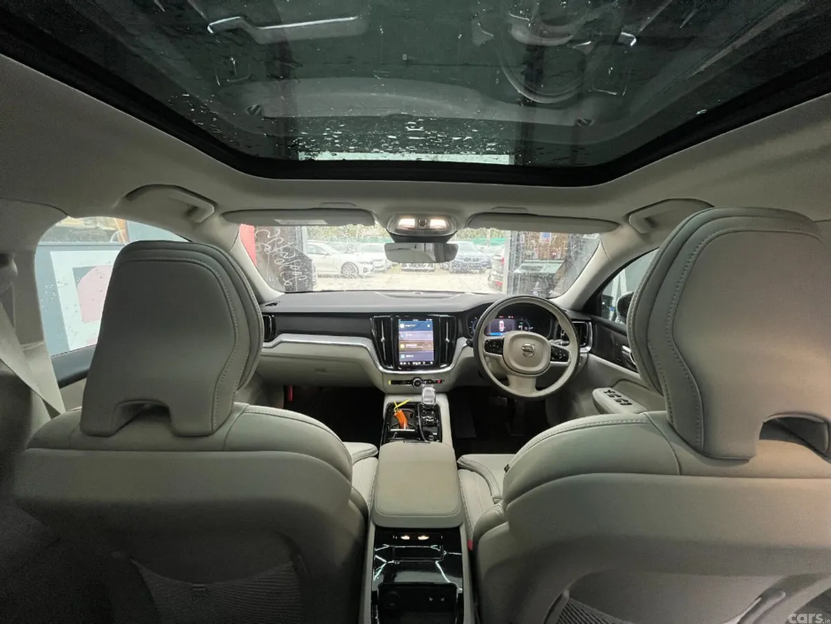 Volvo V60 Estate, Petrol Hybrid, 2025, White