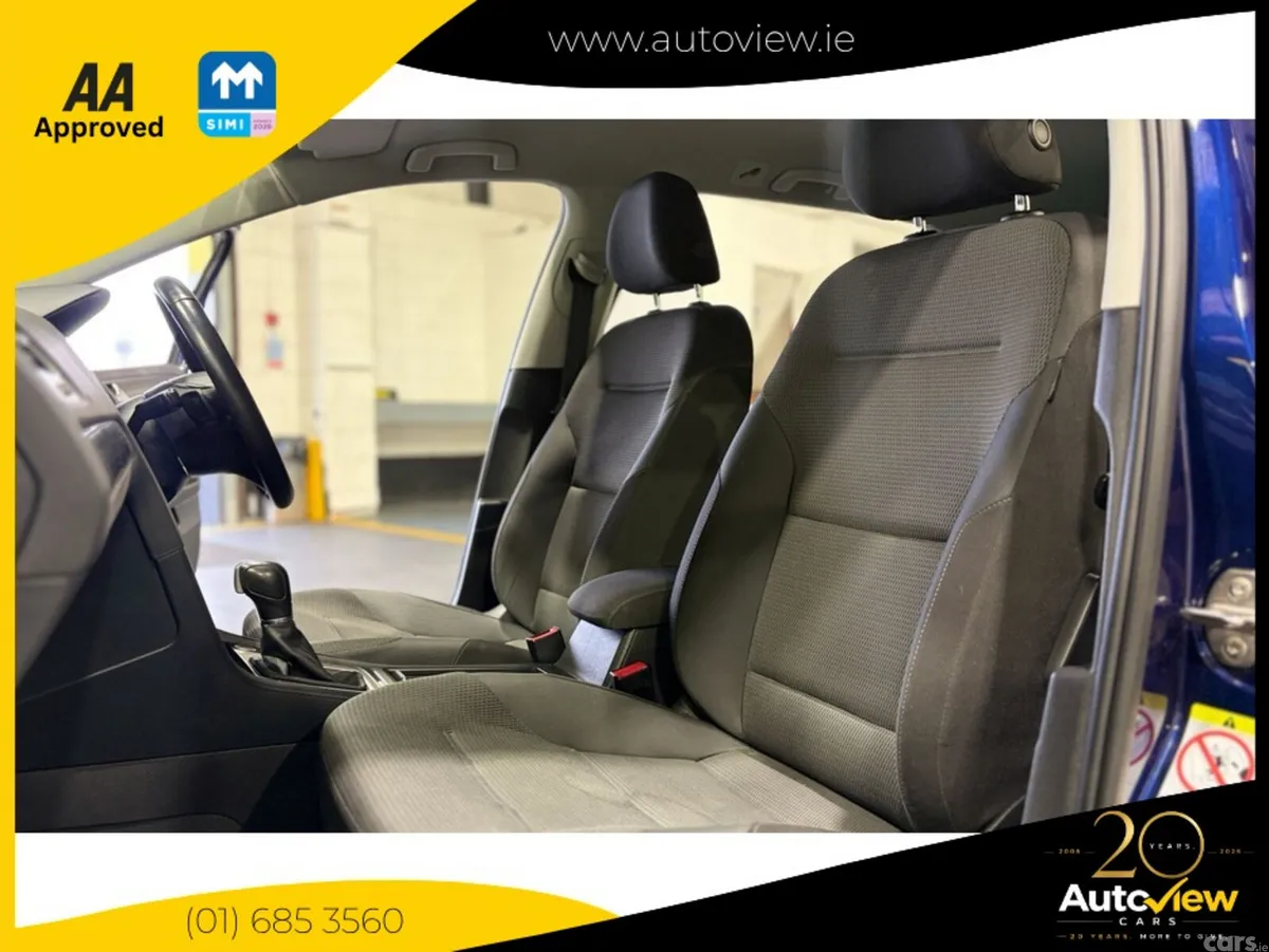 Volkswagen Golf Estate, Petrol, 2018, Blue