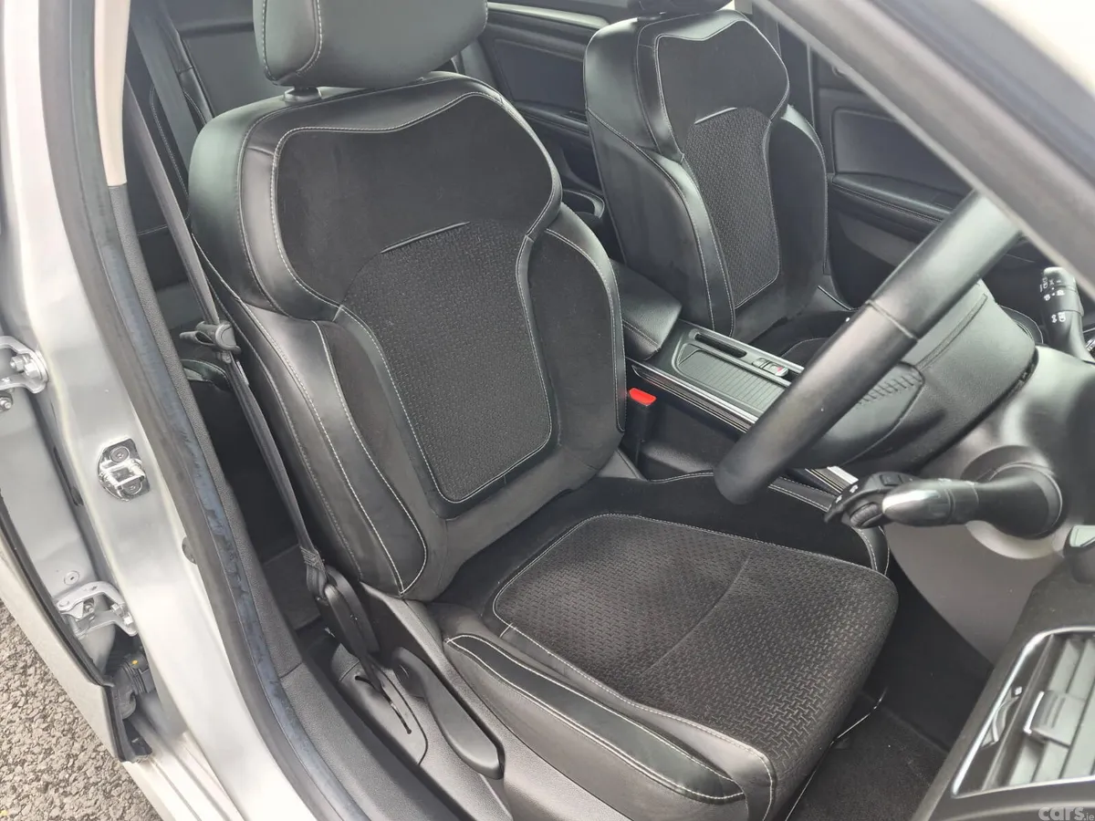 Renault Megane Saloon, Diesel, 2019, Grey