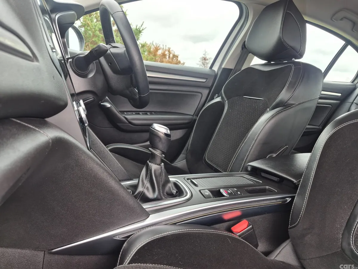 Renault Megane Saloon, Diesel, 2019, Grey