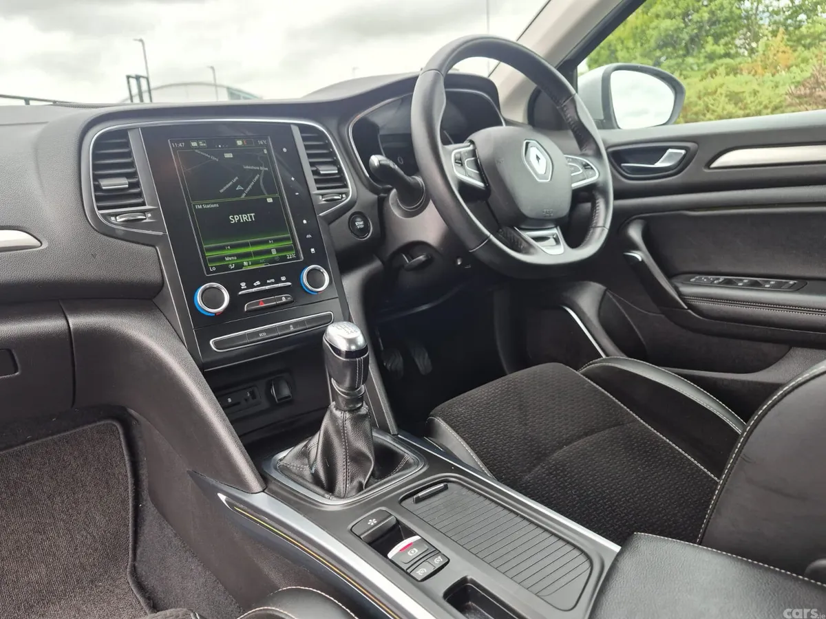 Renault Megane Saloon, Diesel, 2019, Grey