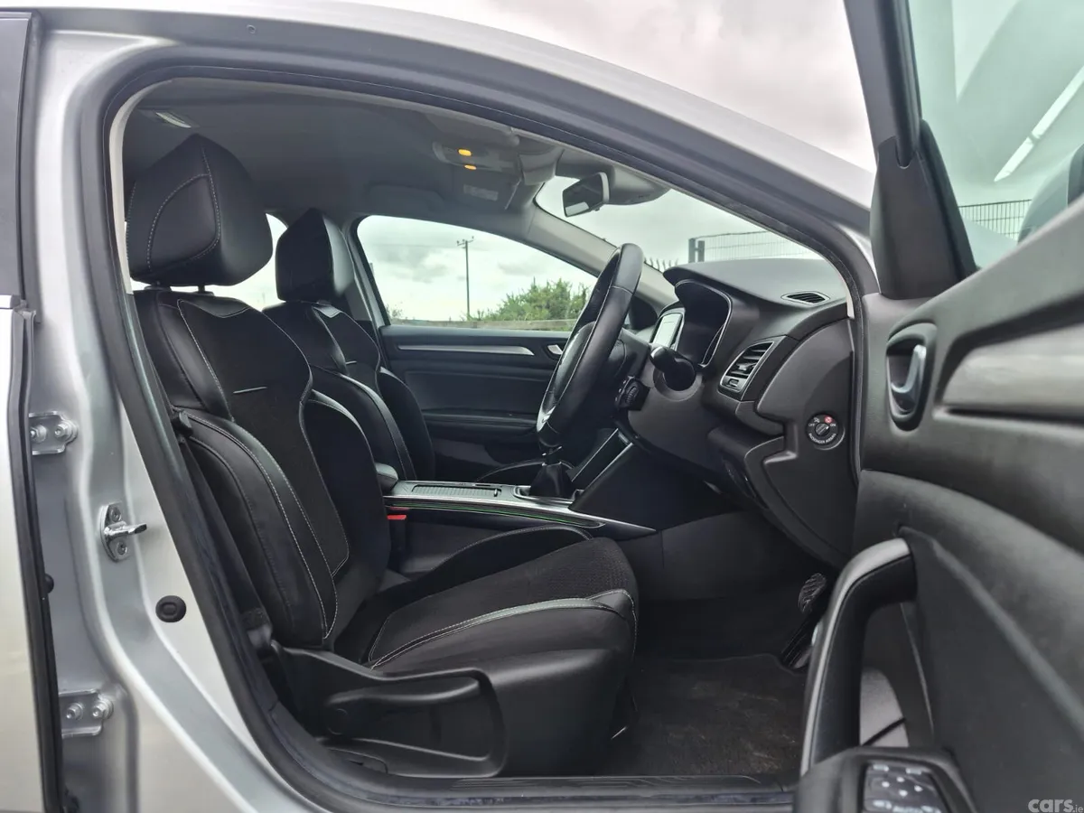 Renault Megane Saloon, Diesel, 2019, Grey