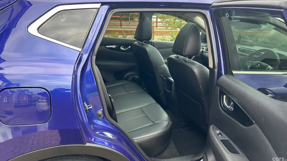 Nissan Qashqai Hatchback, Diesel, 2016, Blue