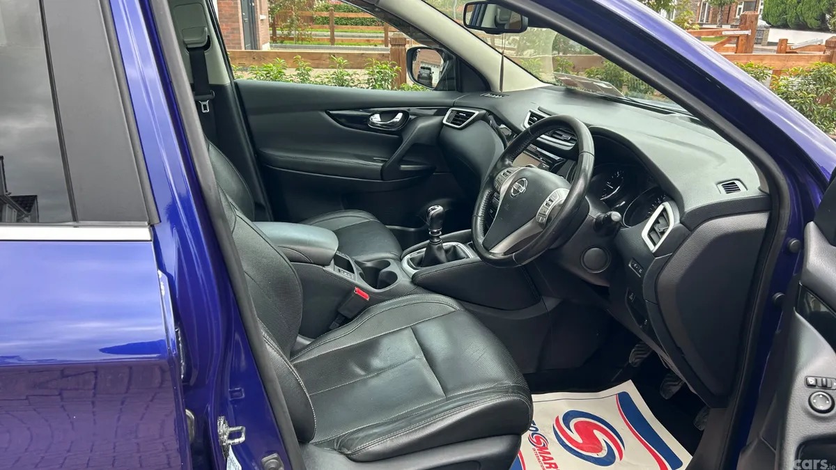 Nissan Qashqai Hatchback, Diesel, 2016, Blue