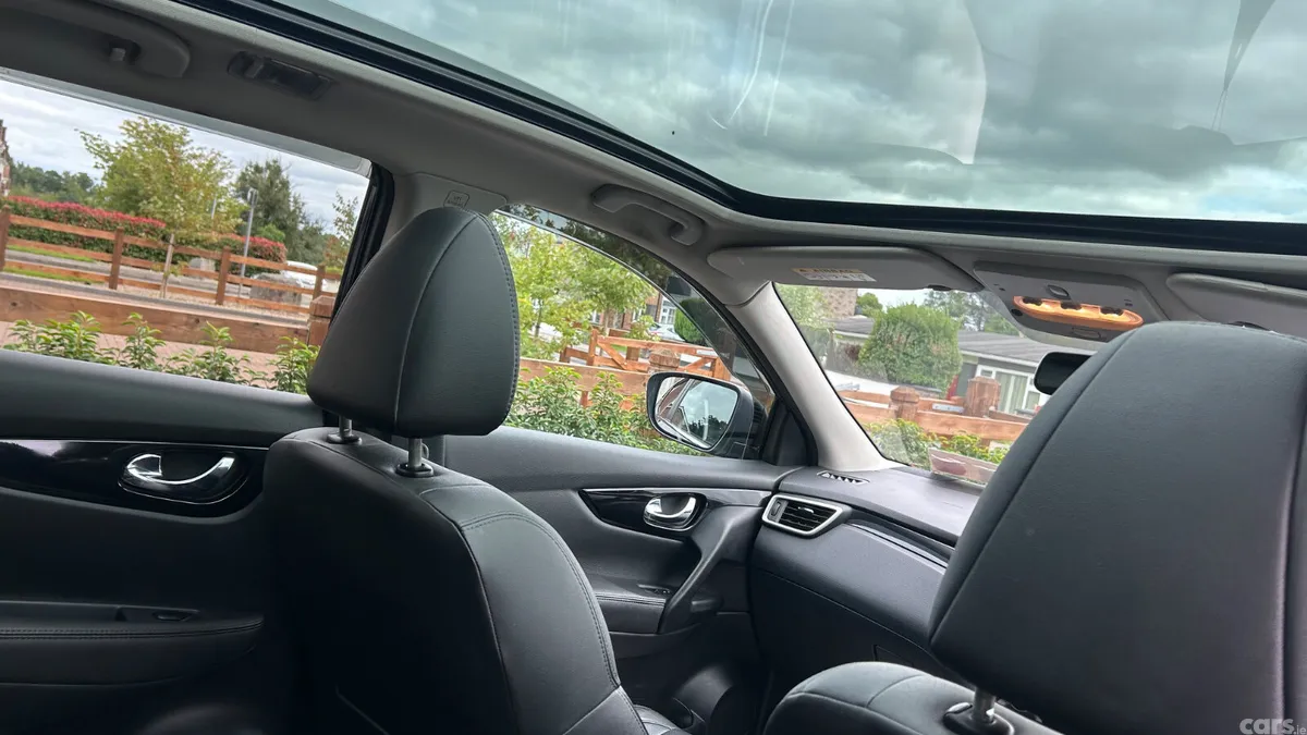 Nissan Qashqai Hatchback, Diesel, 2016, Blue