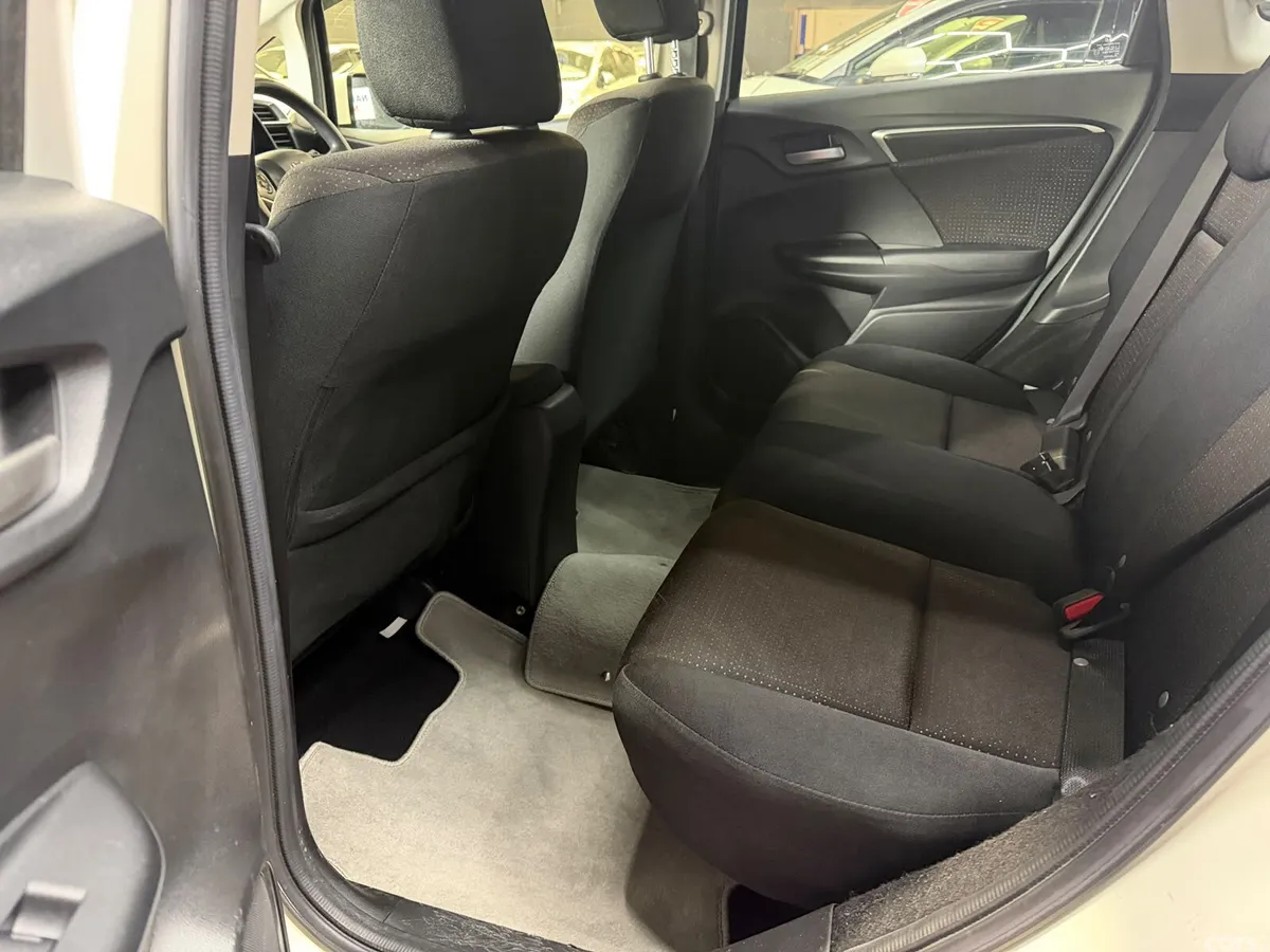 Honda Fit Hatchback, Petrol Hybrid, 2014, Grey