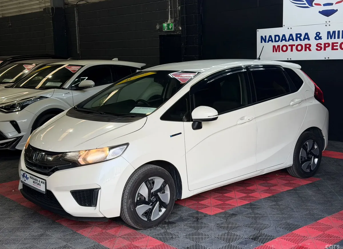 Honda Fit Hatchback, Petrol Hybrid, 2014, Grey