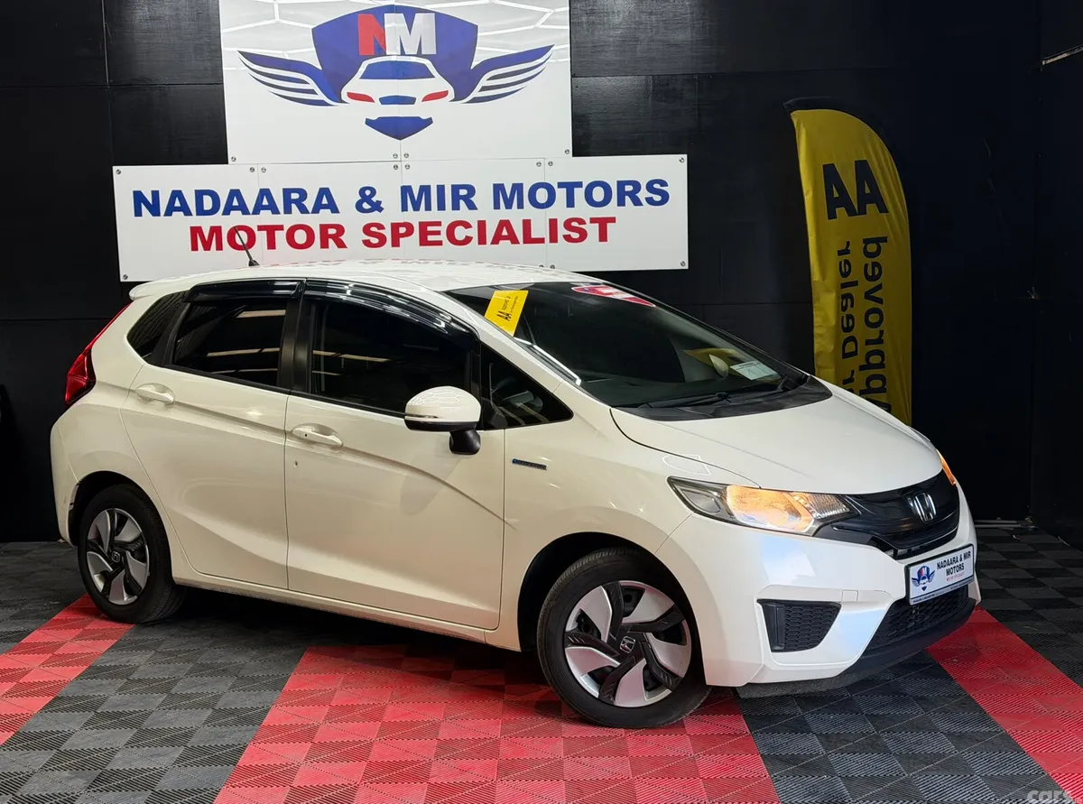 Honda Fit Hatchback, Petrol Hybrid, 2014, Grey