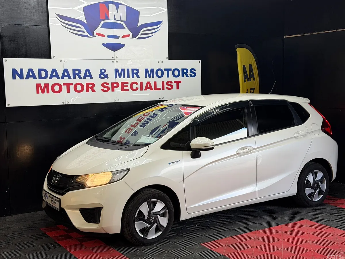 Honda Fit Hatchback, Petrol Hybrid, 2014, Grey
