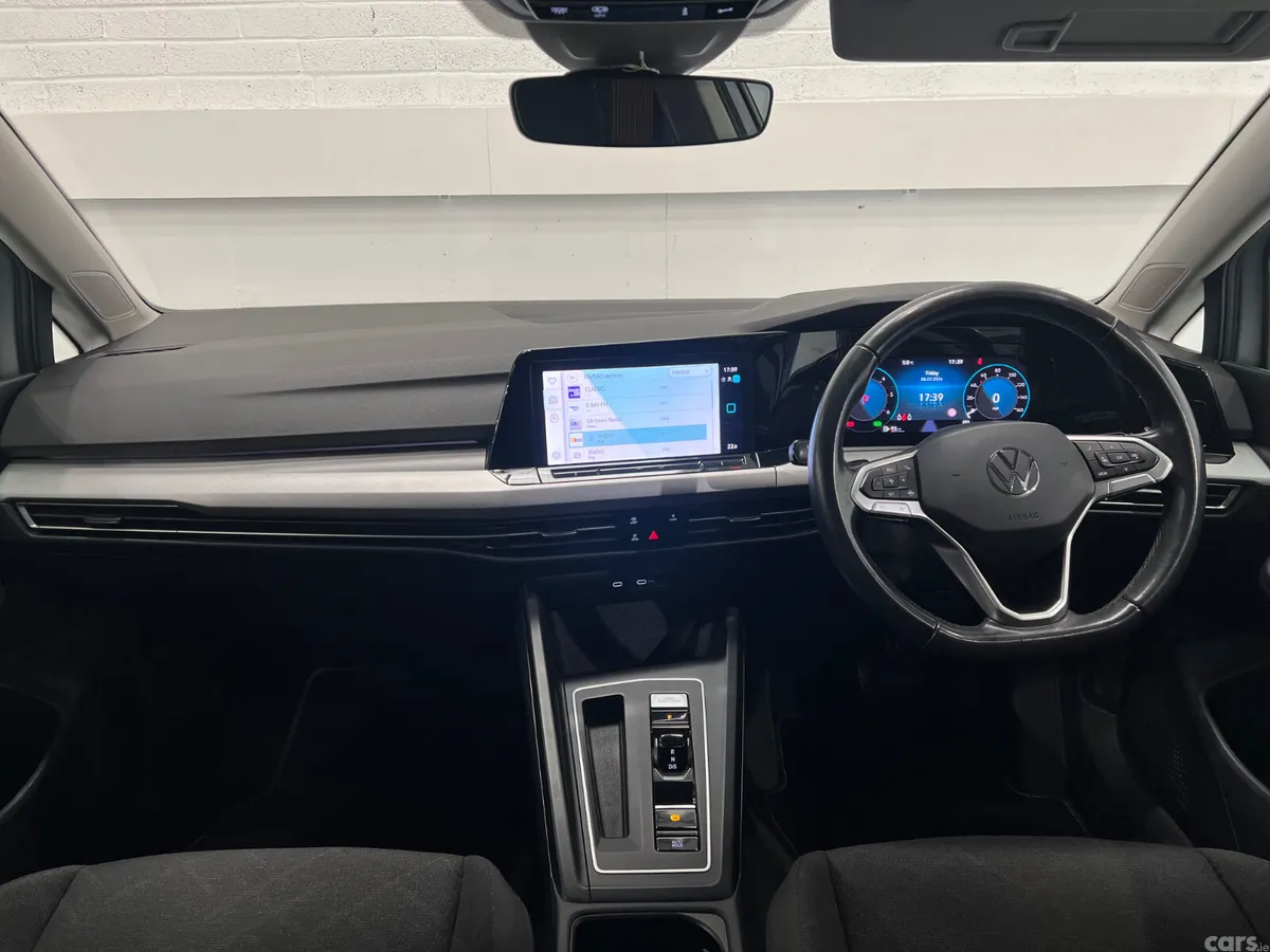 Volkswagen Golf Hatchback, Diesel, 2023, Silver