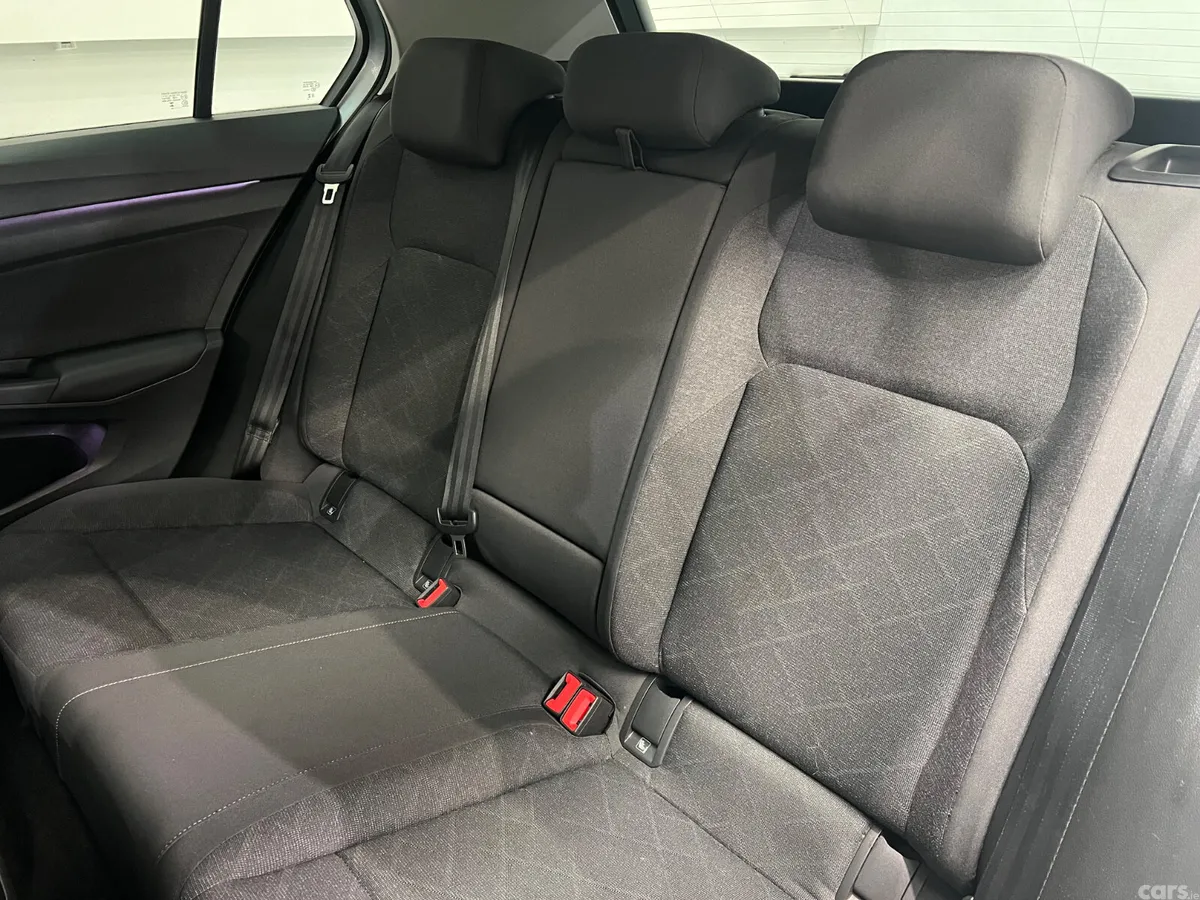 Volkswagen Golf Hatchback, Diesel, 2023, Silver
