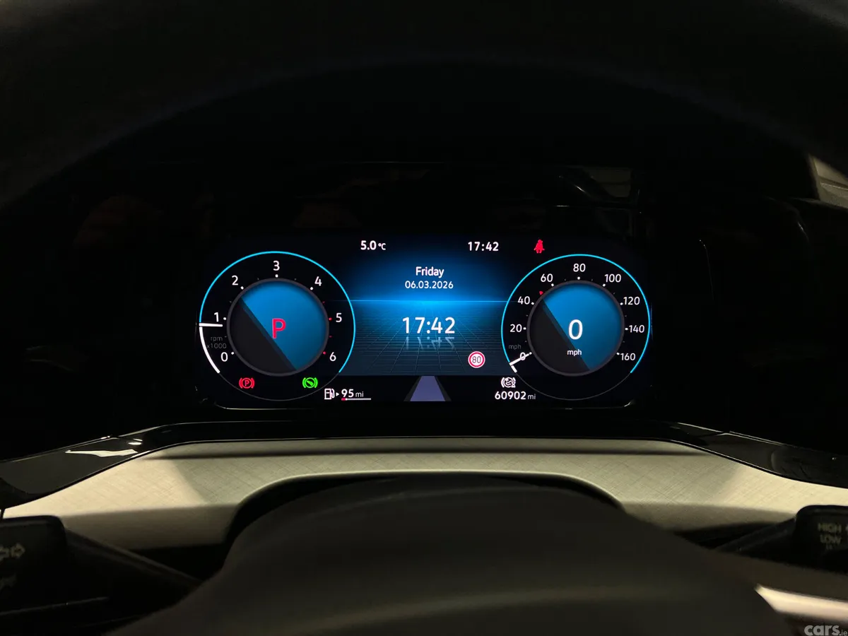 Volkswagen Golf Hatchback, Diesel, 2023, Silver
