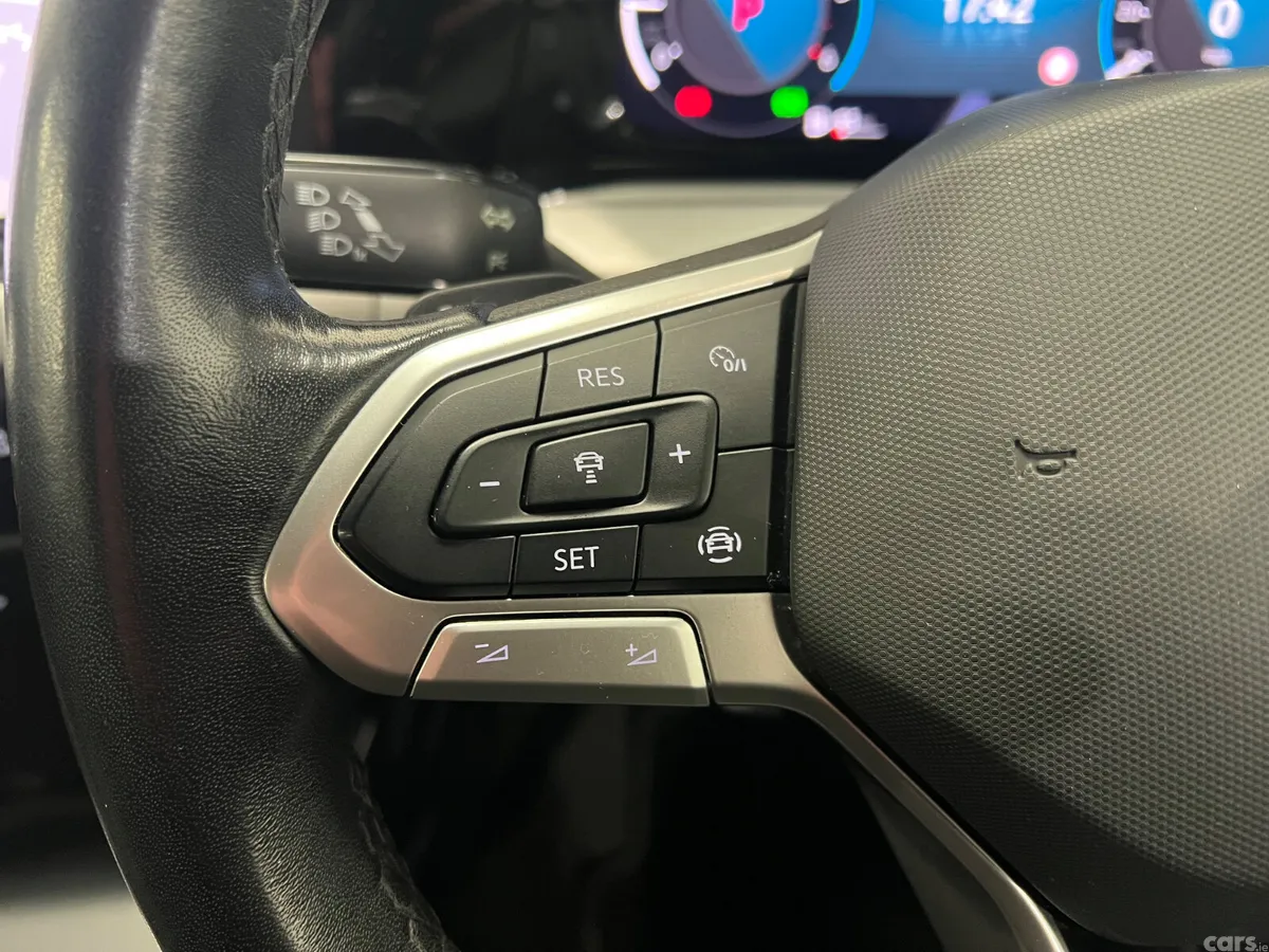 Volkswagen Golf Hatchback, Diesel, 2023, Silver