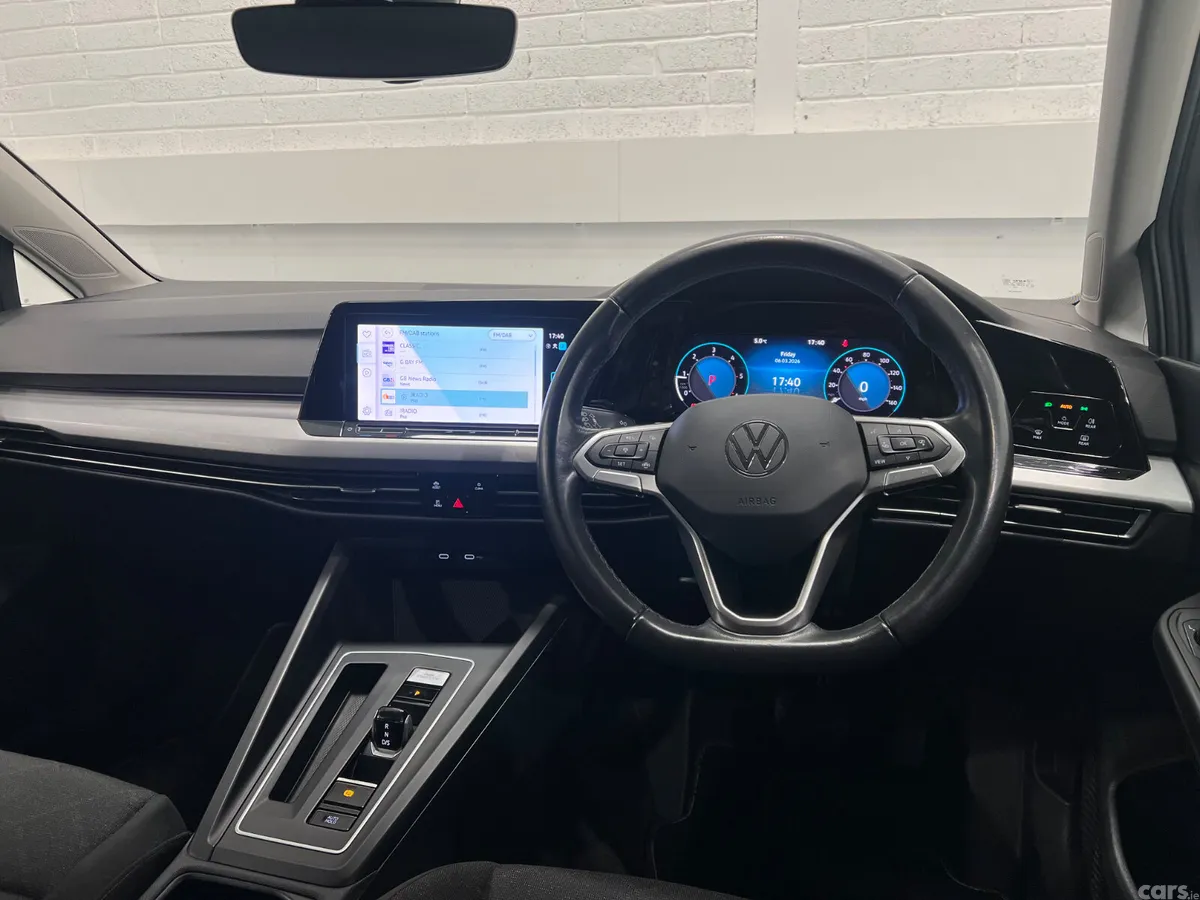 Volkswagen Golf Hatchback, Diesel, 2023, Silver