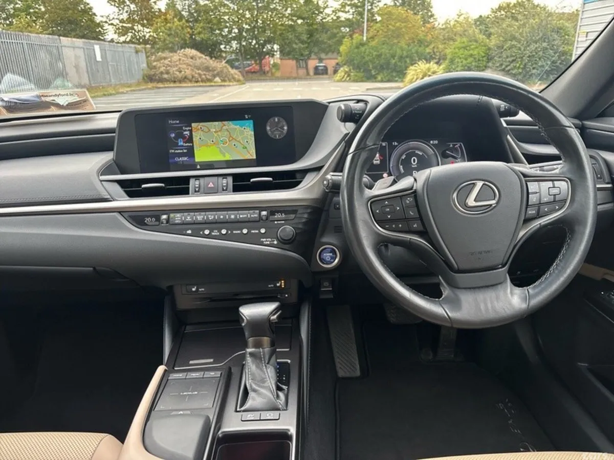 Lexus ES Saloon, Petrol Hybrid, 2019, Blue