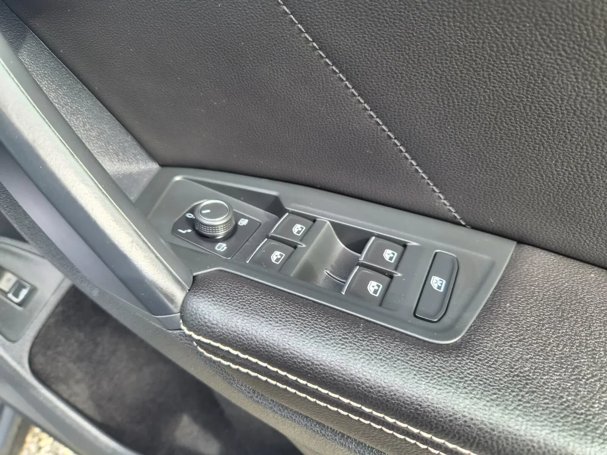 SEAT Tarraco Estate, Diesel, 2023, Grey