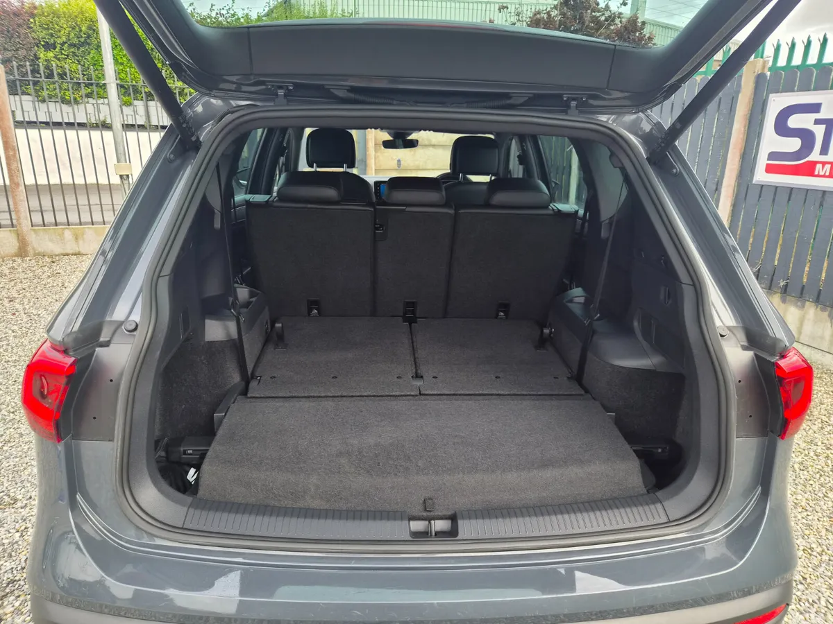 SEAT Tarraco Estate, Diesel, 2023, Grey