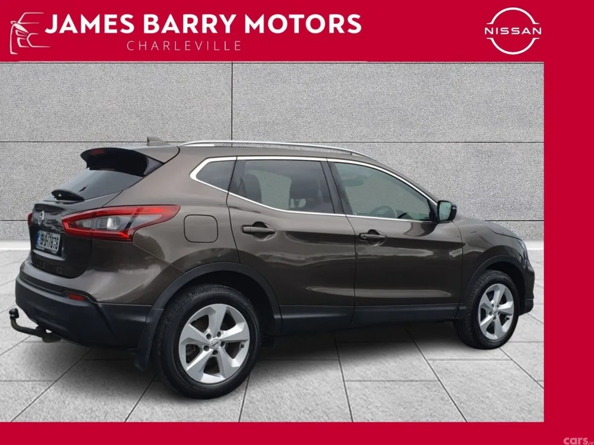 Nissan Qashqai MPV, Diesel, 2019, Brown