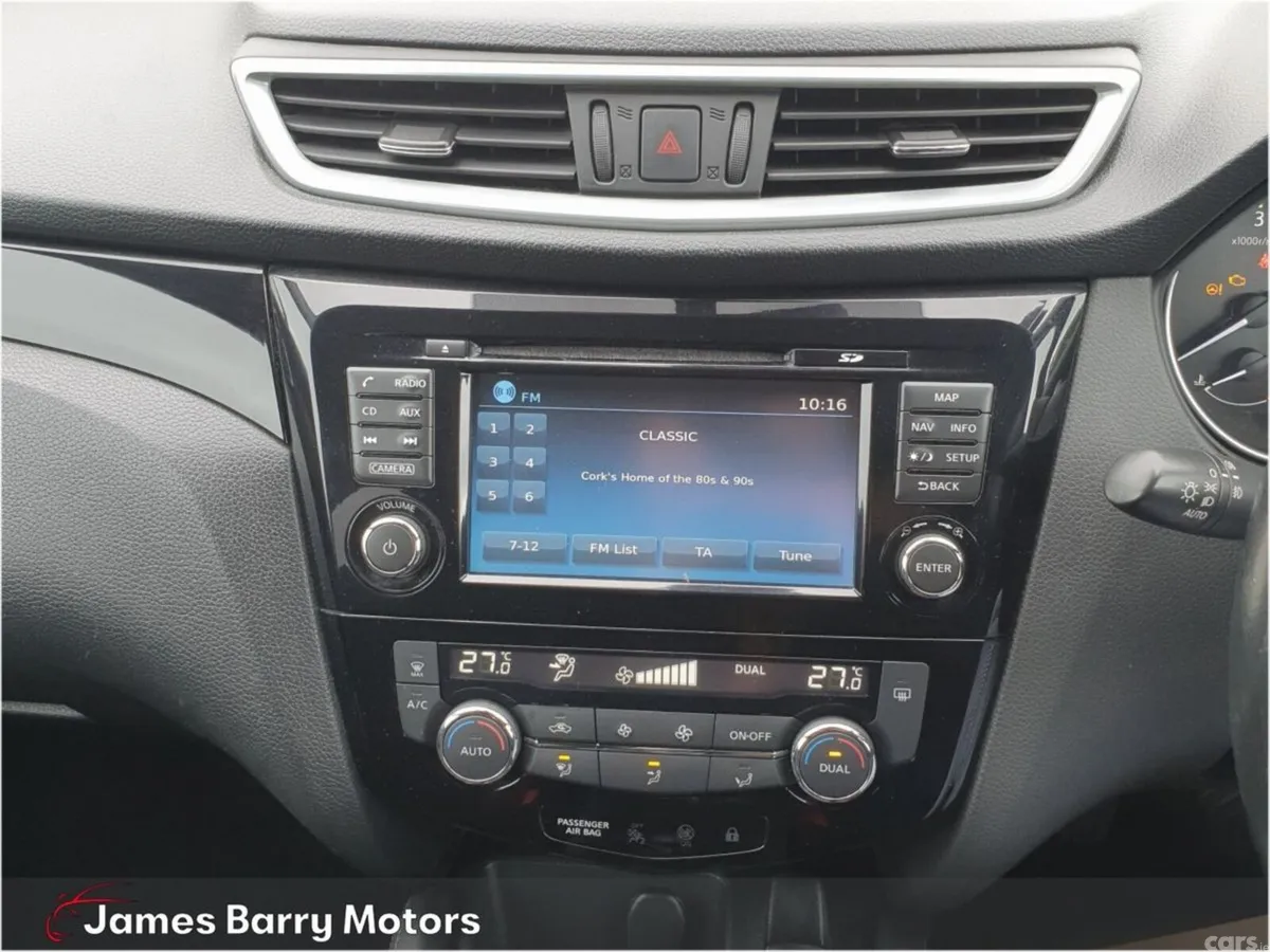 Nissan Qashqai MPV, Diesel, 2019, Brown