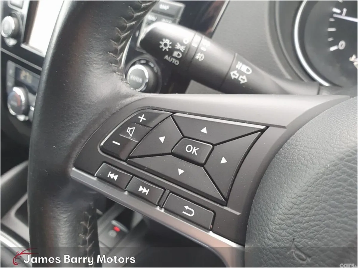 Nissan Qashqai MPV, Diesel, 2019, Brown