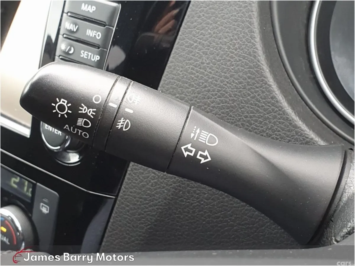 Nissan Qashqai MPV, Diesel, 2019, Brown
