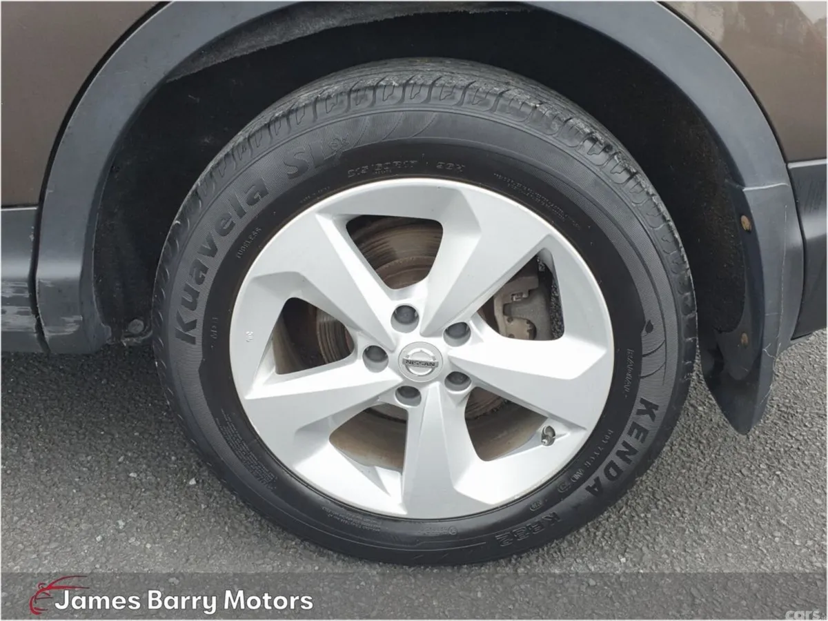 Nissan Qashqai MPV, Diesel, 2019, Brown
