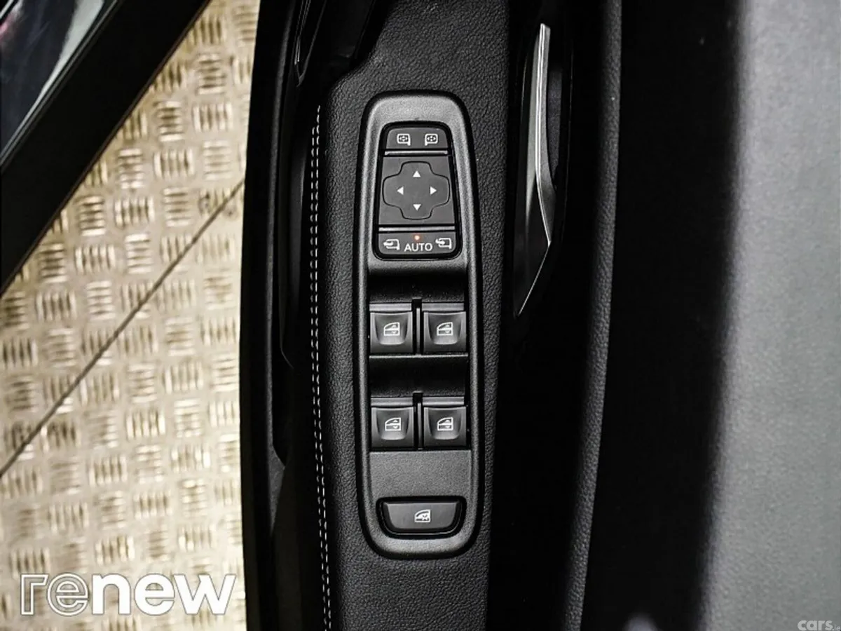 Dacia Duster SUV, Petrol, 2023, Grey