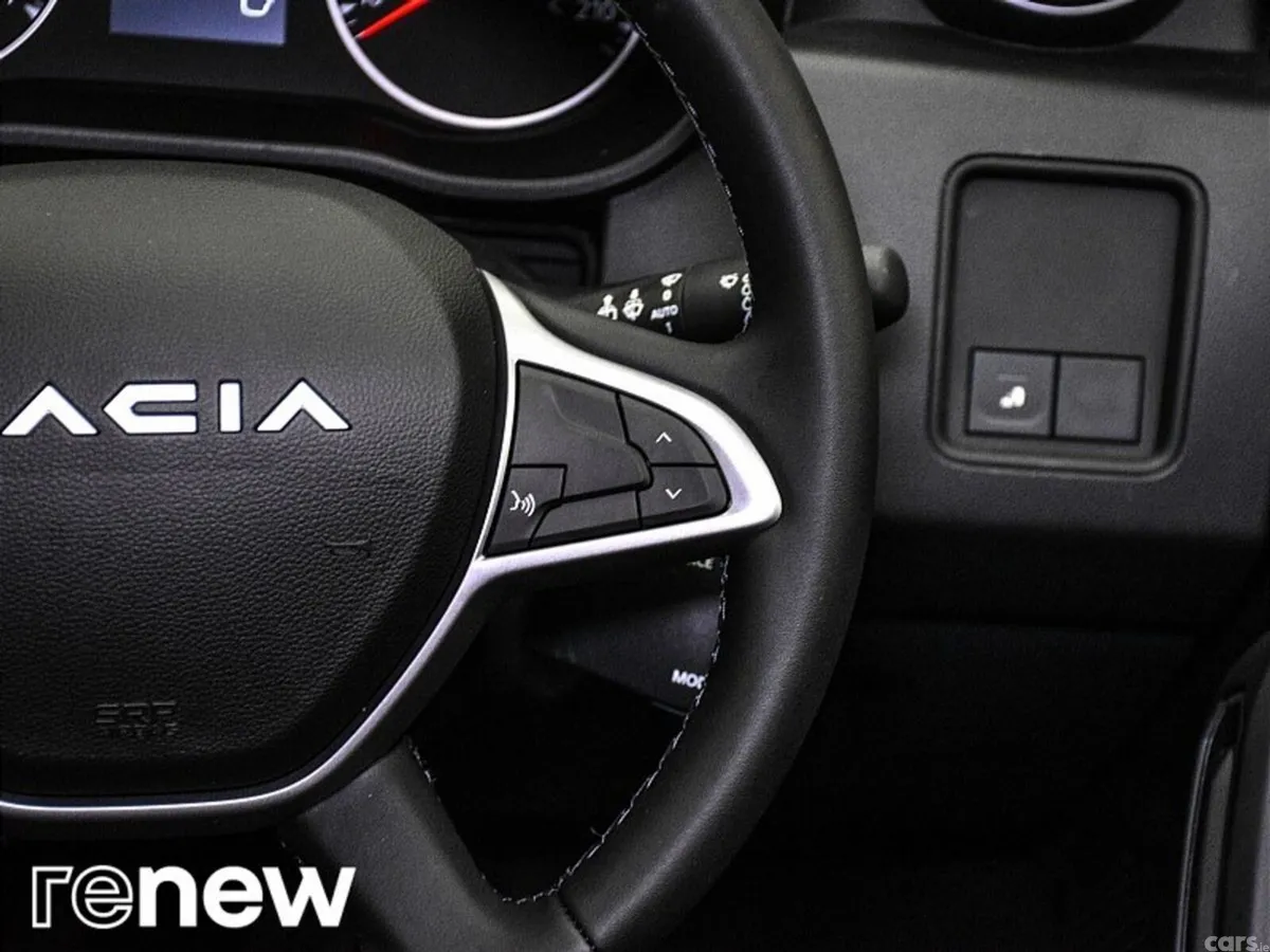 Dacia Duster SUV, Petrol, 2023, Grey