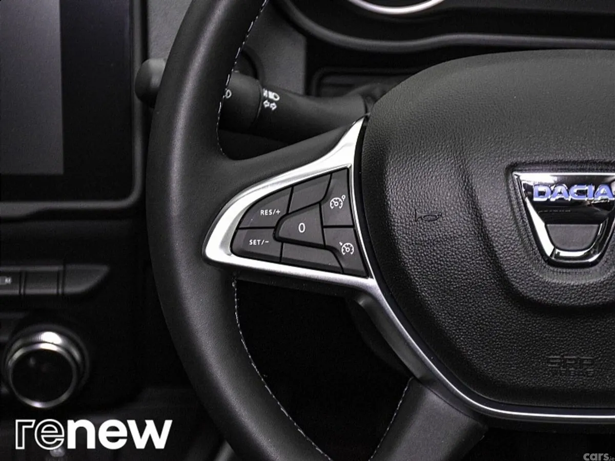 Dacia Duster SUV, Petrol, 2022, Red
