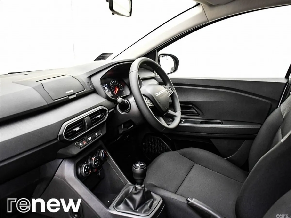 Dacia Sandero Hatchback, Petrol, 2023, Blue