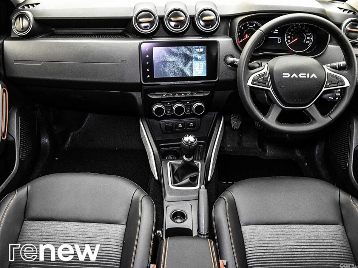 Dacia Duster SUV, Diesel, 2023, Grey