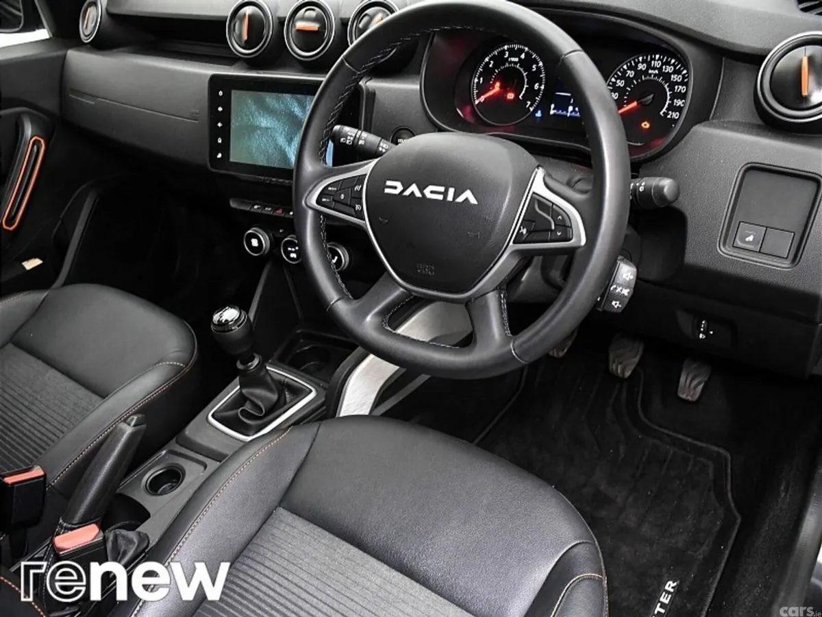 Dacia Duster SUV, Diesel, 2023, Grey