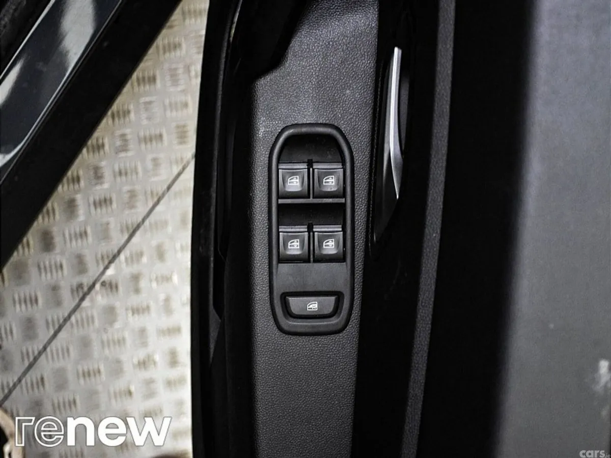 Dacia Duster SUV, Petrol, 2023, Black