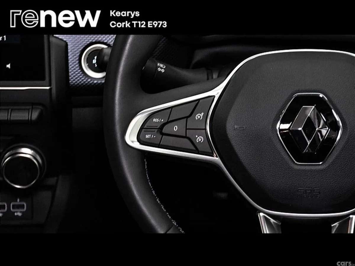 Renault Arkana SUV, Petrol, 2023, White