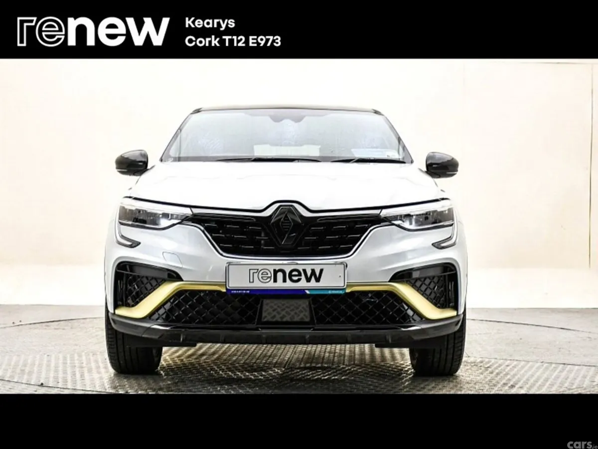 Renault Arkana SUV, Petrol Hybrid, 2023, White