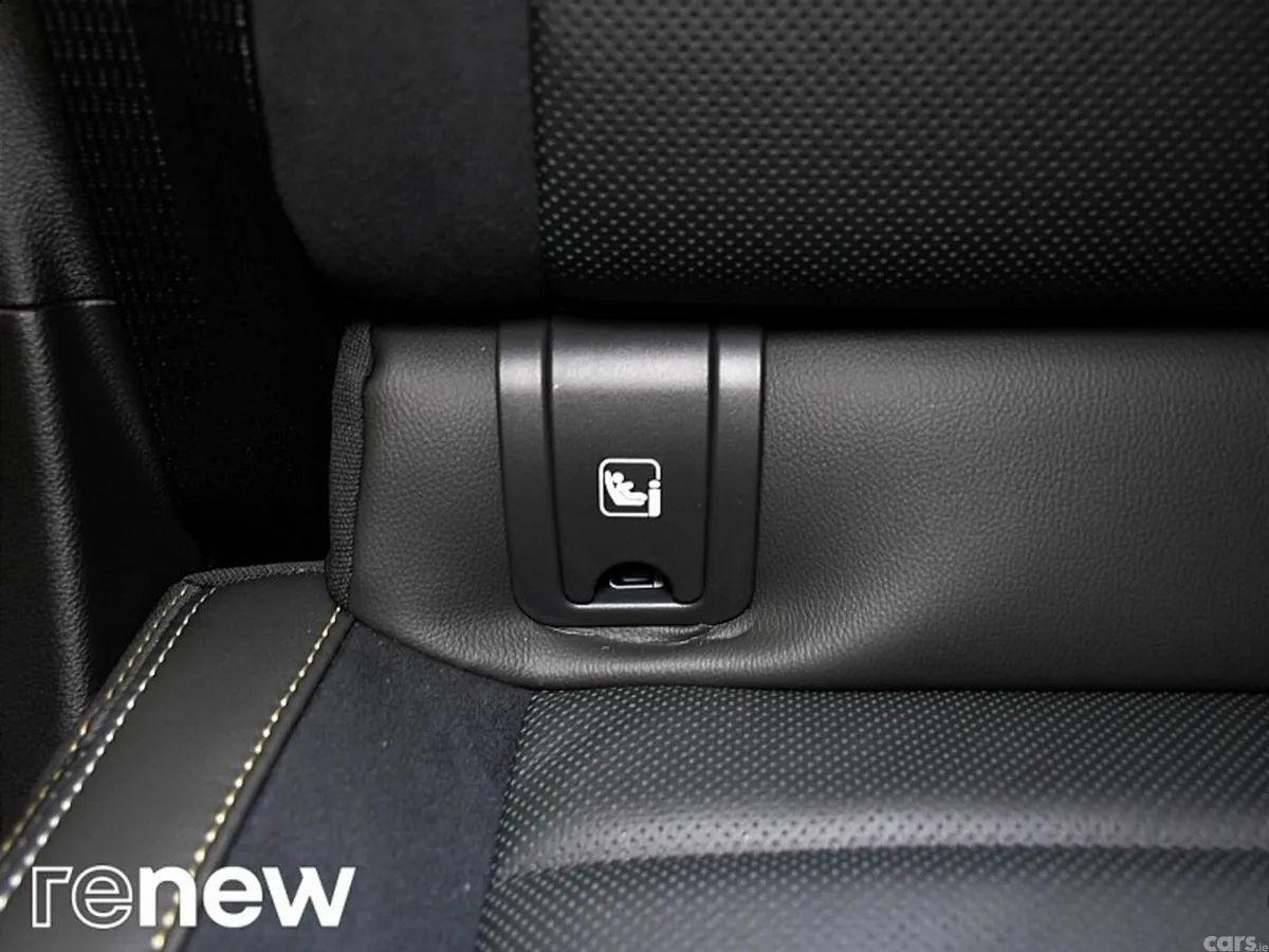 Renault Arkana SUV, Petrol Hybrid, 2023, White