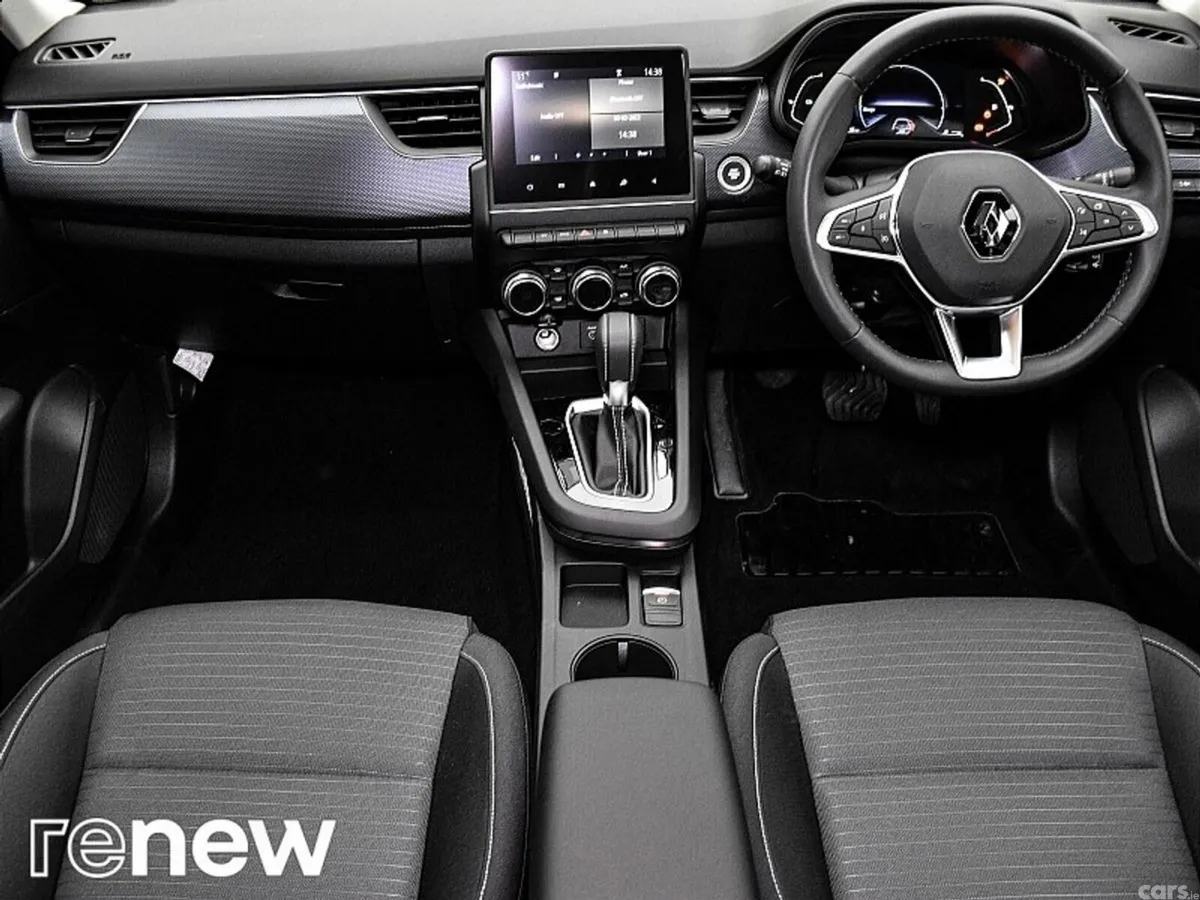 Renault Arkana SUV, Petrol, 2023, White