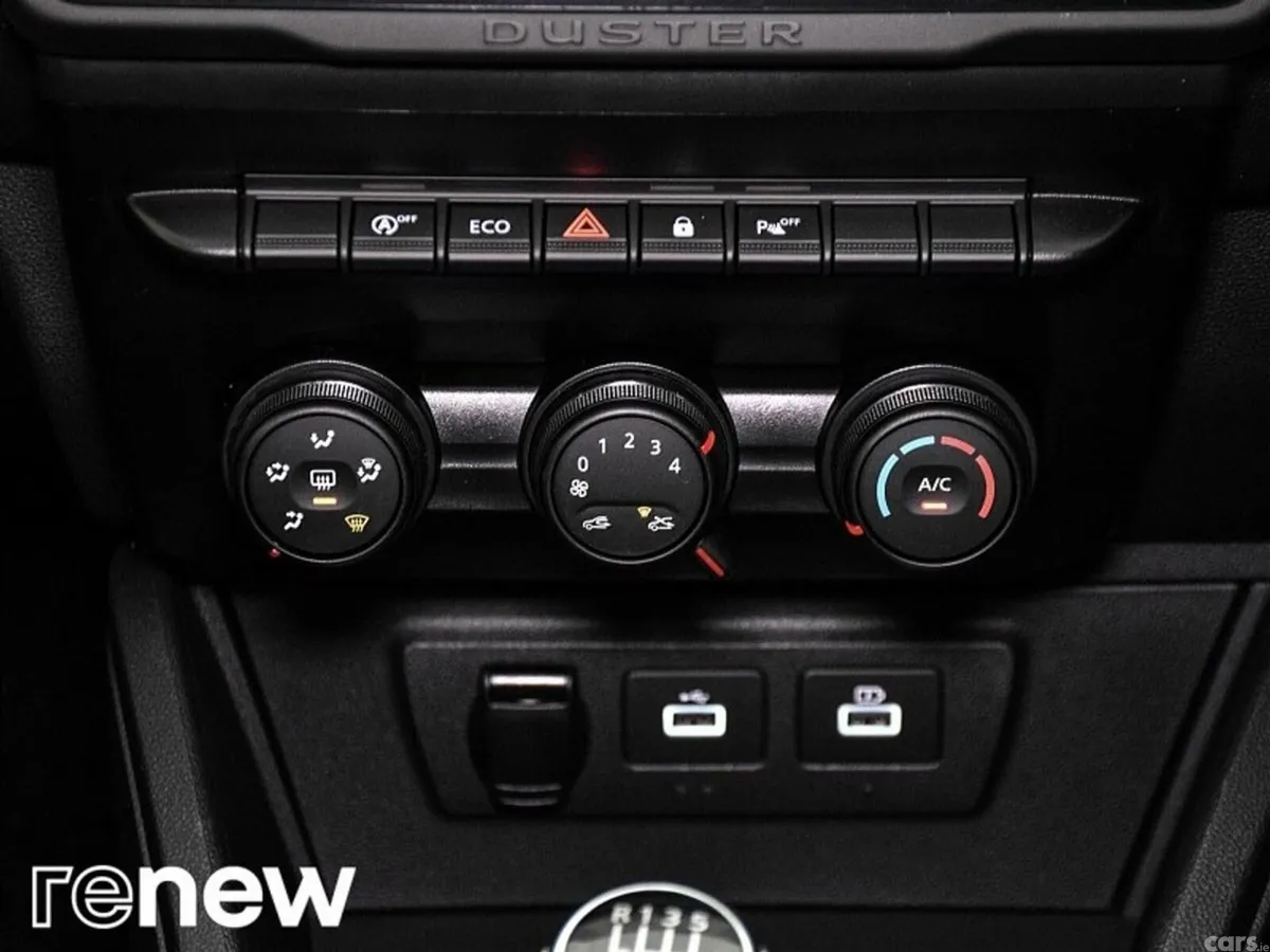 Dacia Duster SUV, Petrol, 2022, Red