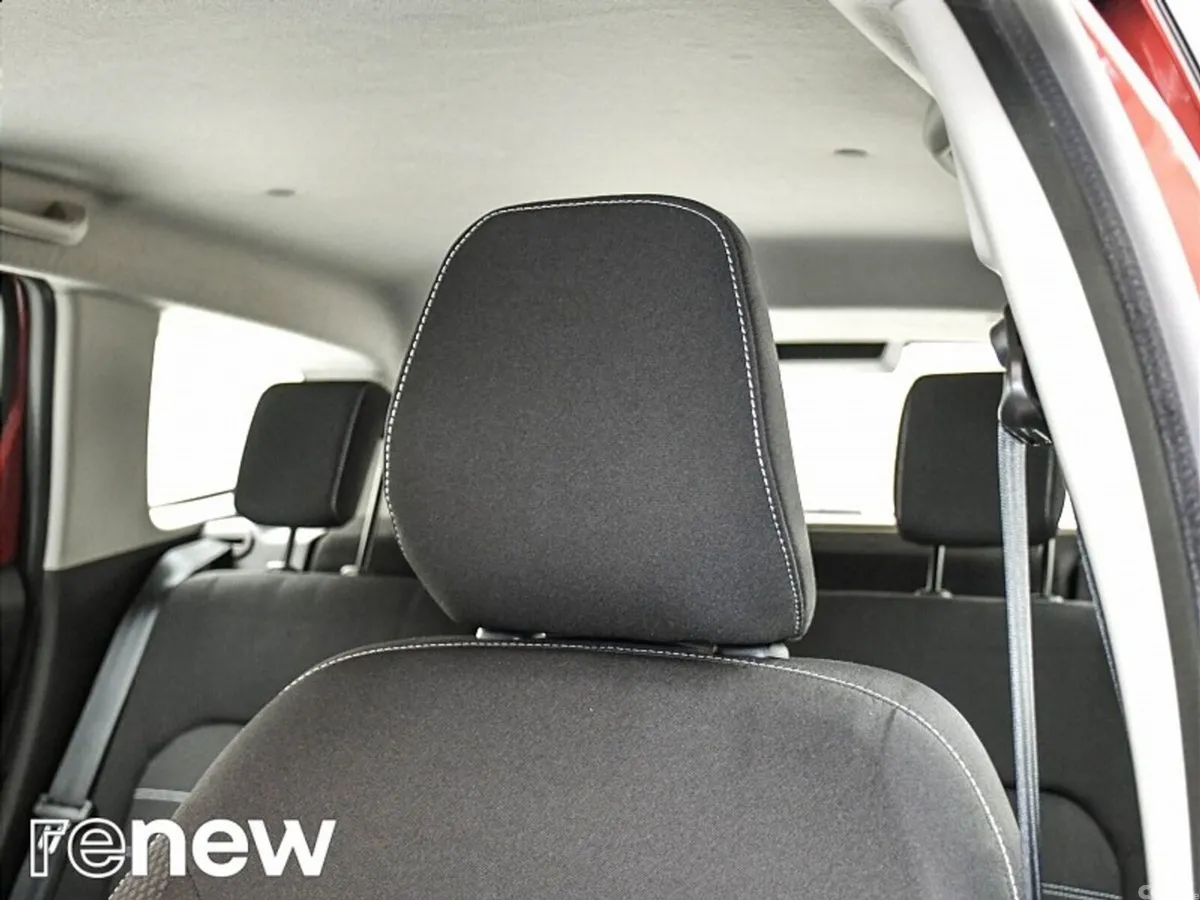 Dacia Duster SUV, Petrol, 2022, Red